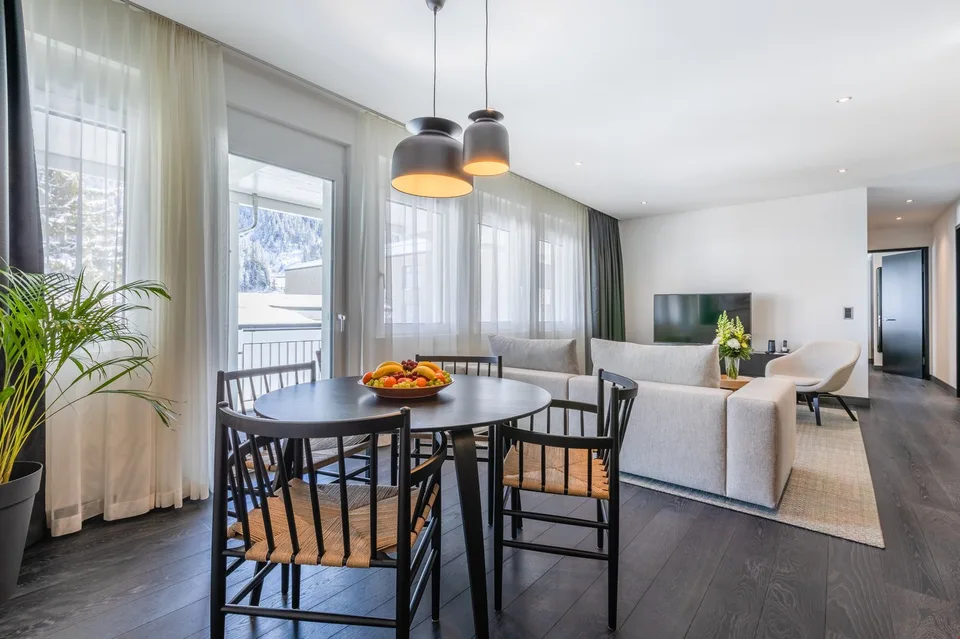 Residenz  908 (2024)