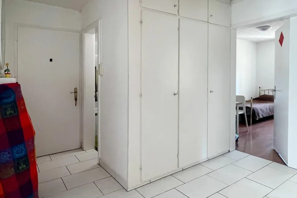 Wohnung mit Balkon mit Sicht ins Grüne nahe dem Dättwiler Weiher
