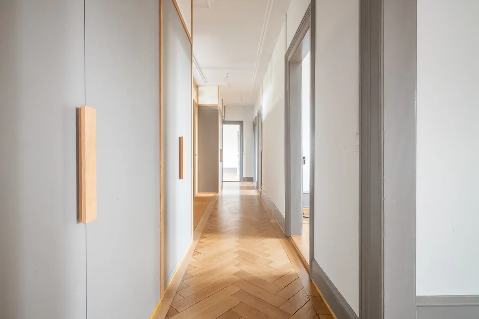 Il fascino di un edificio vecchio incontra il comfort abitativo moderno – foto 6 di 12