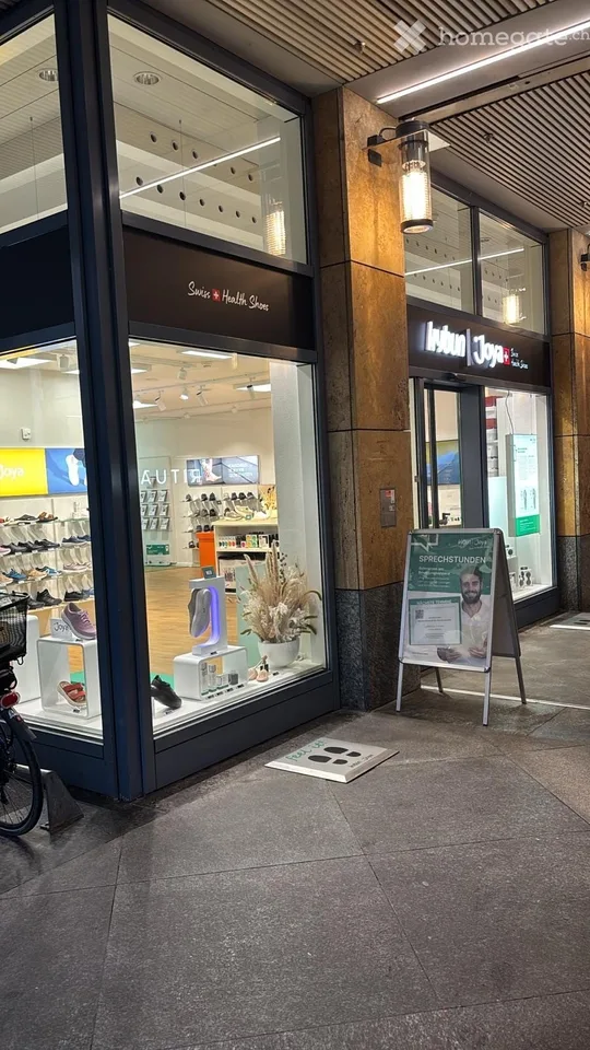 Moderne Geschäftsfläche im Herzen von Zug