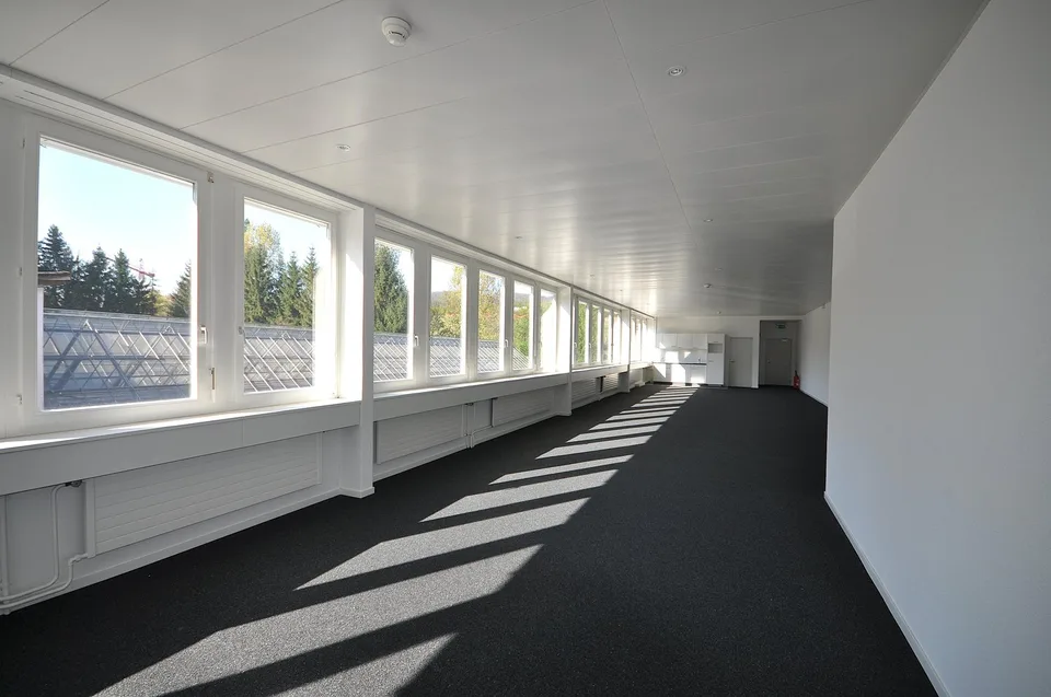 Espace de bureau lumineux à Füllinsdorf