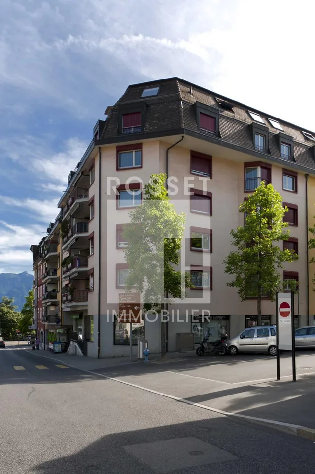 A louer ! Arcade d'env. 135 m2 au rez-de-chaussée