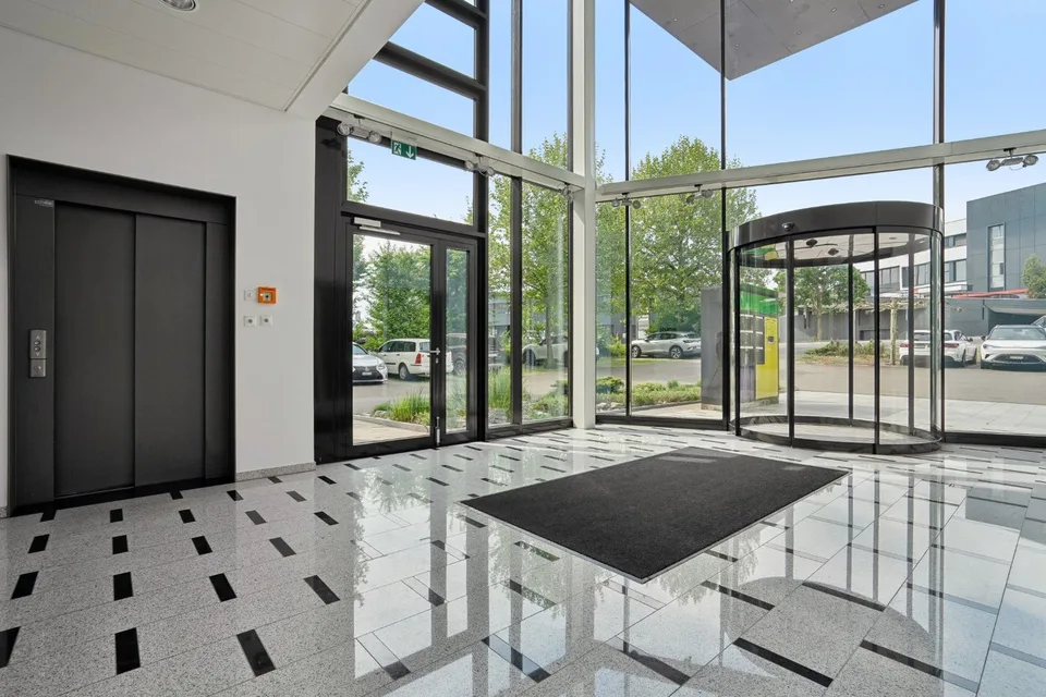 Repräsentative Büro-/Gewerbefläche mit Weitblick Arbeiten, wo Erfolg beginnt