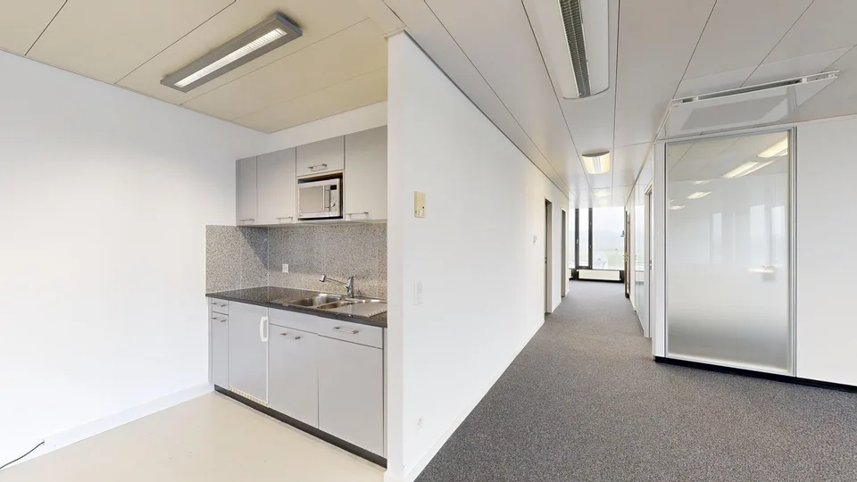 Representative office/commercial space with a far-reaching view - Work where success begins – photo 14 of 15