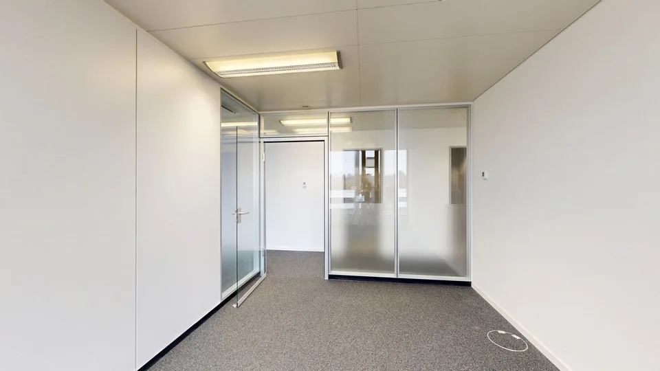 Representative office/commercial space with a far-reaching view - Work where success begins – photo 12 of 15
