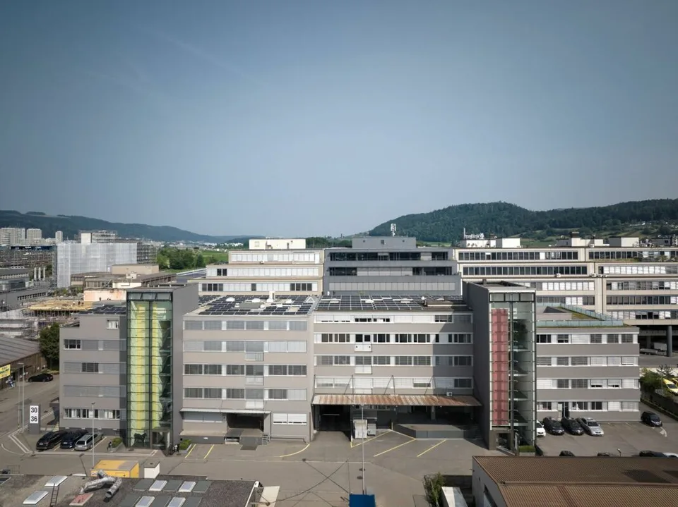 Ihr neuer Firmenstandort; 597 m2 Büro- und Dienstleistungsräume im Erdgeschoss mit direktem Zugang über Rampe