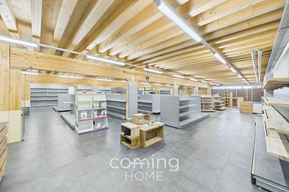 Flexible Gewerbefläche in Niederbipp - 400 m², neuwertig und ideal für Showroom oder Lager