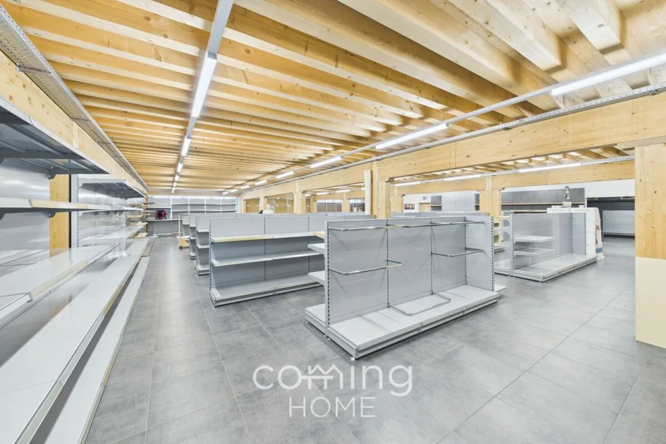Flexible Gewerbefläche in Niederbipp - 400 m², neuwertig und ideal für Showroom oder Lager