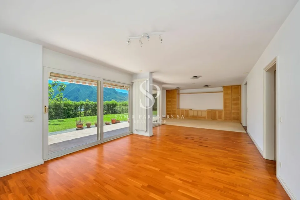 Exklusive Panorama-Eigenschaft mit Seeblick – Foto 19 von 19