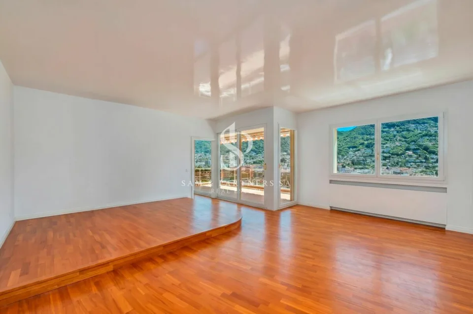Exklusive Panorama-Eigenschaft mit Seeblick – Foto 11 von 19