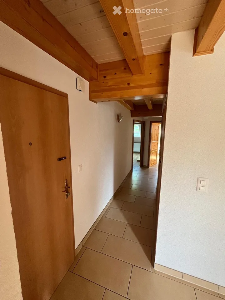 Wohnung mit 3.5 Zimmern im Dachgeschoss in Lucens (VD)