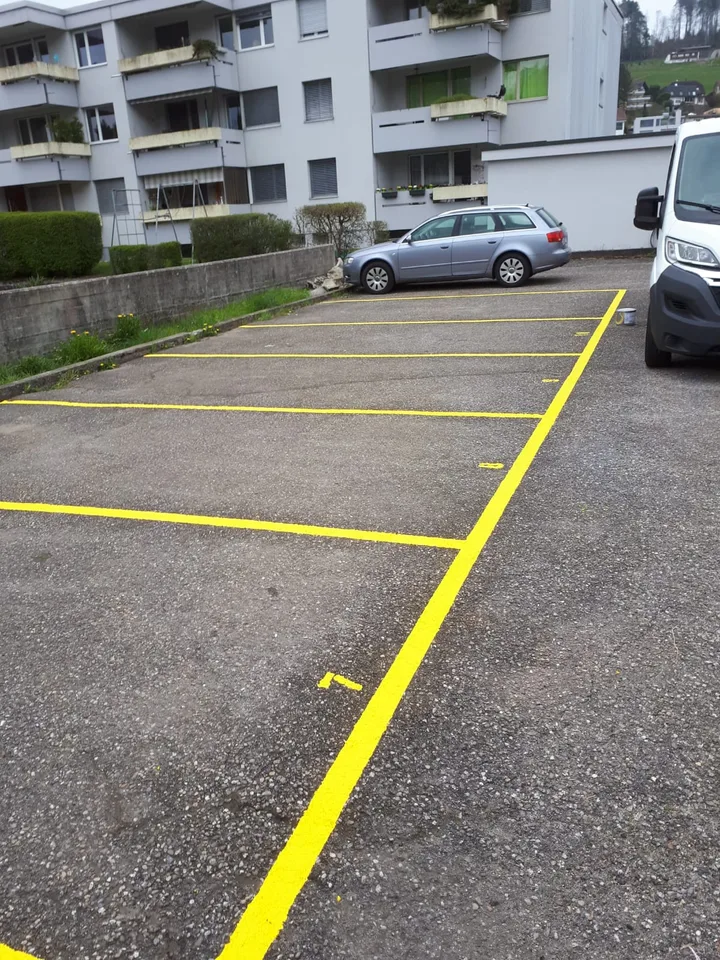 Posto auto in affitto in Bergstrasse 1 a Uerkheim