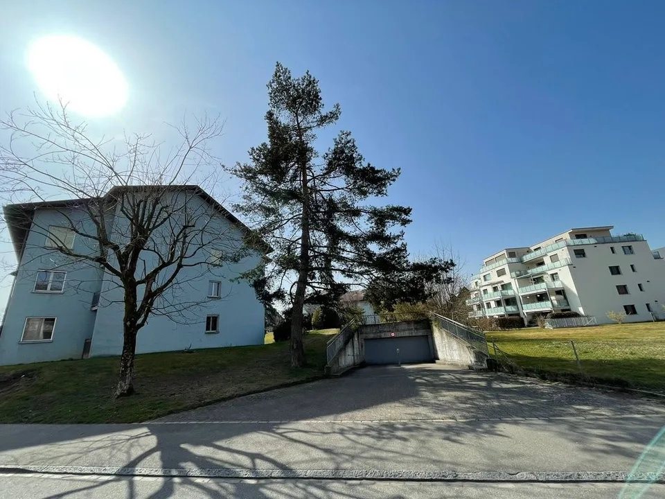 Einstellplatz zu vermieten