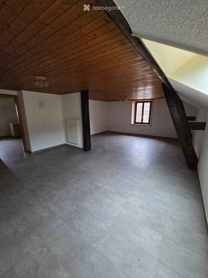 Wohnung mit 3.5 Zimmern, St-Sulpice