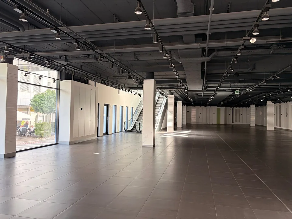 Top-Verkaufsfläche an bester Lage – Bahnhofstrasse Buchs SG (ca. 1'264 m²) – Foto 10 von 19