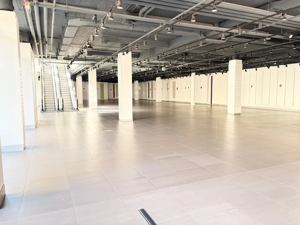 Top-Verkaufsfläche an bester Lage – Bahnhofstrasse Buchs SG (ca. 1'264 m²) – Foto 8 von 19