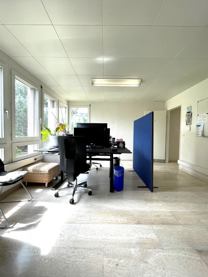 Central, lumineux et accueillant - PARKINGS DISPONIBLES