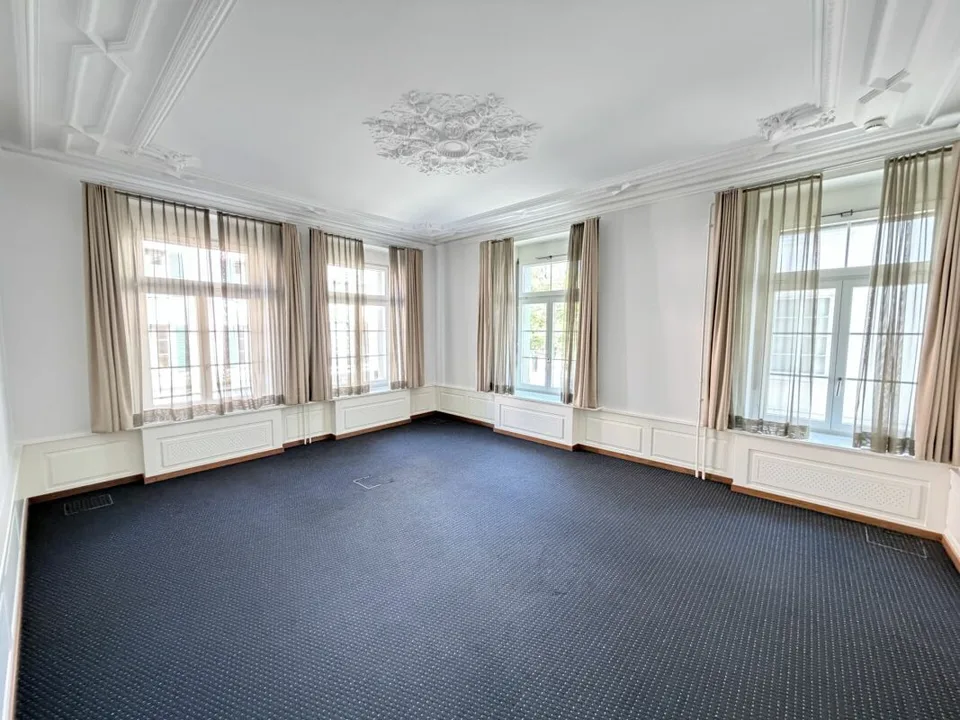 Spazi esclusivi per uffici nel centro città (Totale 285m²)