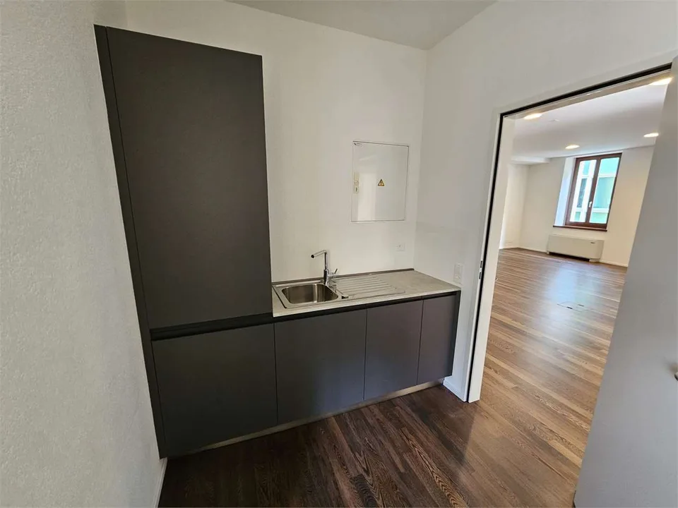 Lugano Zentrum, Büro 4.5 Zimmer mit 120 m² zur Miete – Foto 7 von 13
