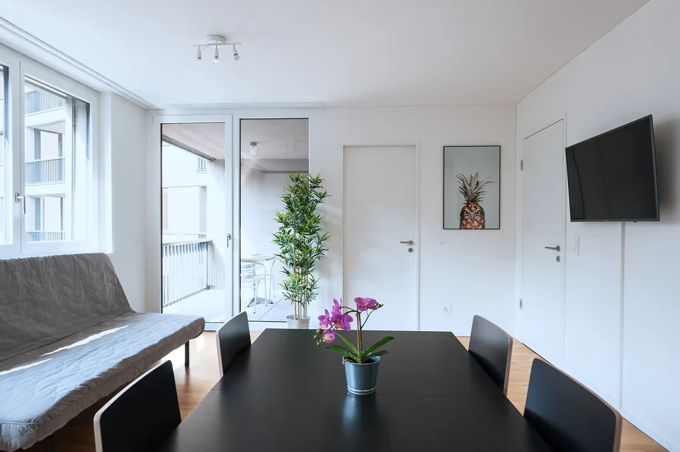 Moderne 2.5-Zimmer-Wohnung mit Balkon in Basel