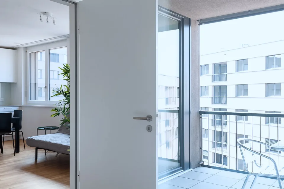 Moderne 2.5-Zimmer-Wohnung mit Balkon in Basel