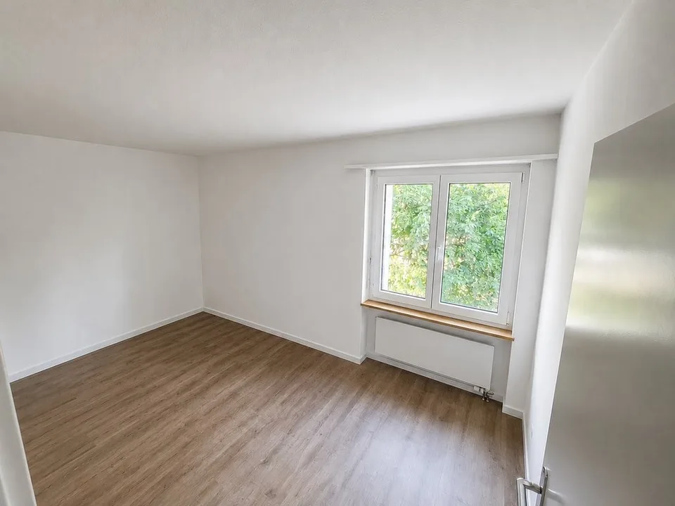Tolle und grosszügige 4.5-Zimmerwohnung in Orpund! – Foto 10 von 11