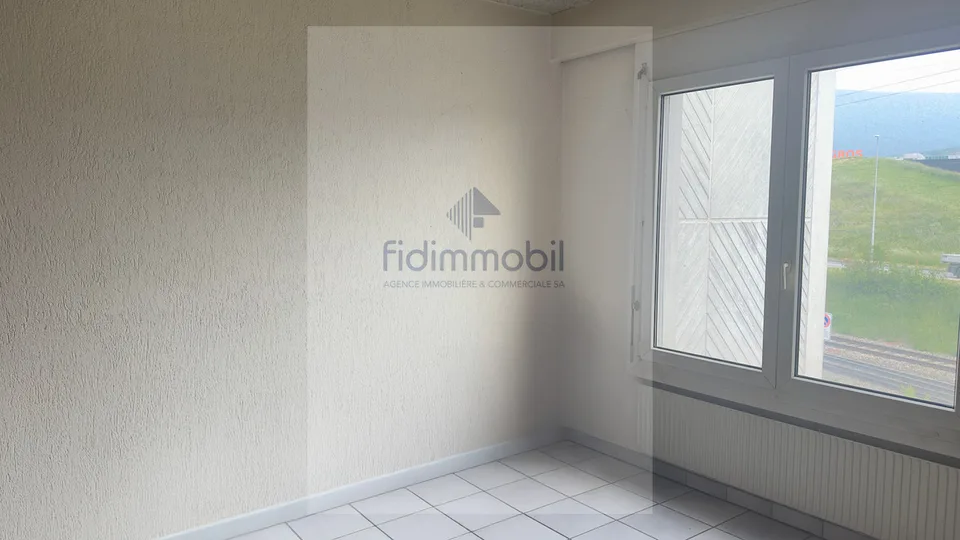 Ampio e ideale spazio commerciale – foto 7 di 7
