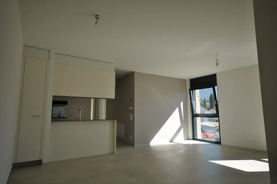 COLDRERIO, Schönes Appartement im letzten Stock