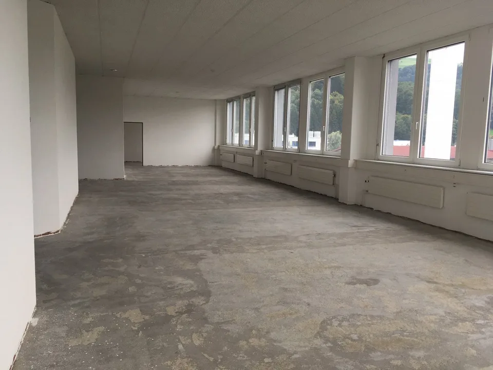 Büroräumlichkeiten im 2. + 3. OG im Industrie- und Gewerbepark Schwerzi zu vermieten – Foto 6 von 14