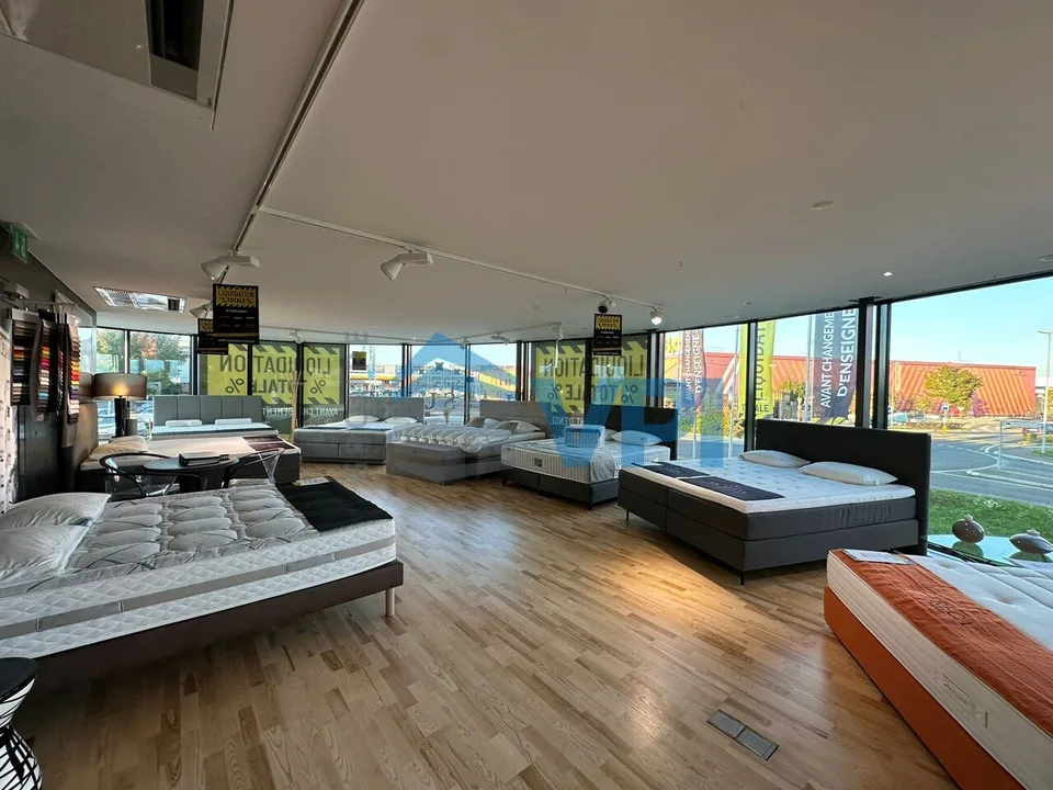 Etoy - surface commerciale de 260m2