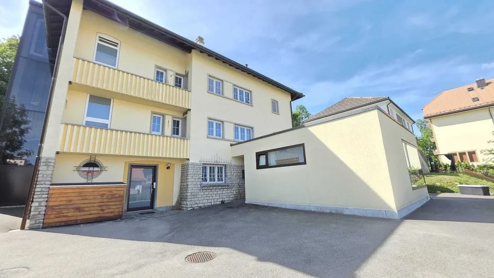 MAGNIFIQUE 5 PIÉCES AU REZ AVEC TERRASSE PRIVATIVE – photo 11 sur 12