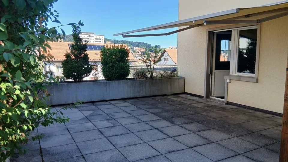 MAGNIFIQUE 5 PIÉCES AU REZ AVEC TERRASSE PRIVATIVE – photo 10 sur 12