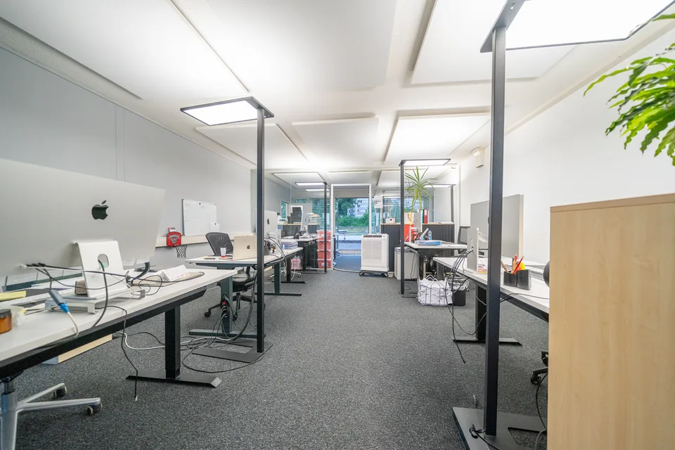 Ufficio in attico con vista sul lago nella comunità a bassa imposizione fiscale di Freienbach SZ