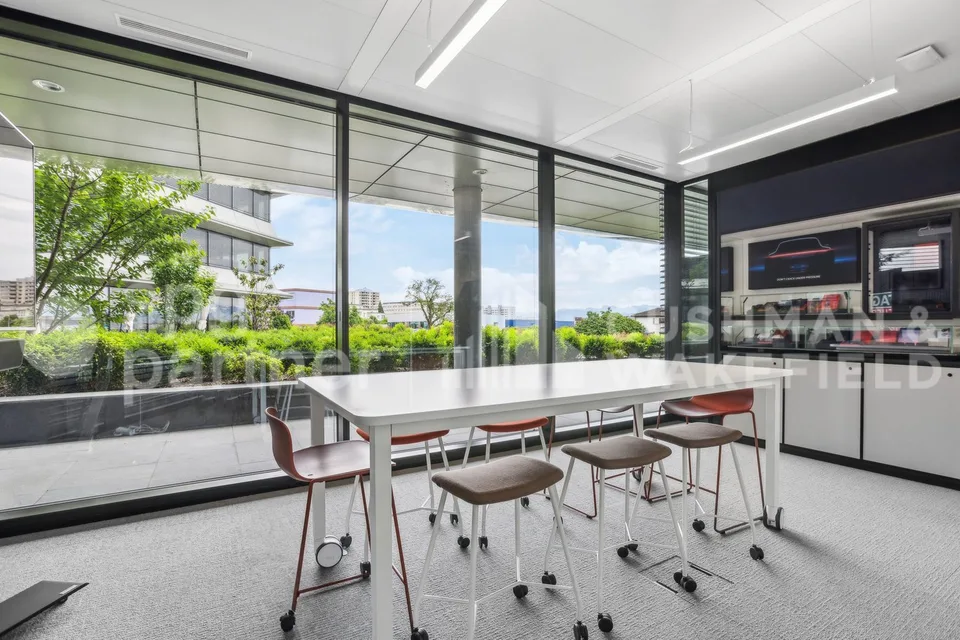 CRASSIER 3 uffici Plug & Play in un edificio di prestigio a Terre Bonne Nyon