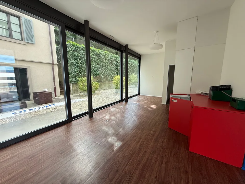 Modernes Büro-Atelier mit Seeblick und nah zum Bahnhof