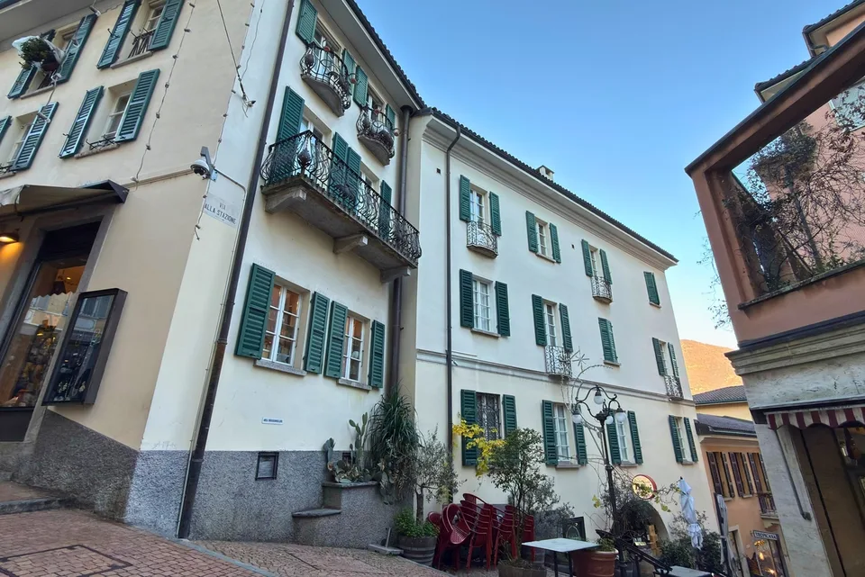 AMPIO APPARTAMENTO DI PREGIO NEL CUORE DI LUGANO