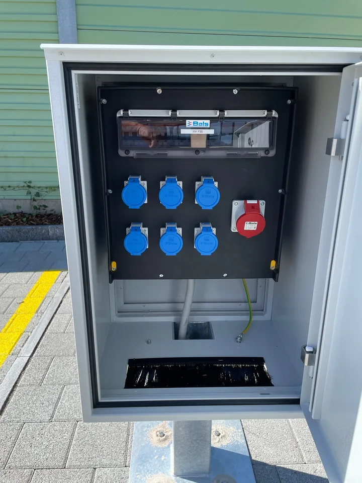 Sicherer Wohnmobil Abstell-PP in Nuolen-Wangen SZ