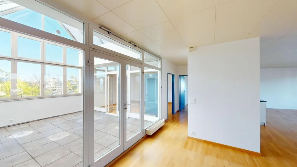 Office premises on the attic floor – photo 6 of 12