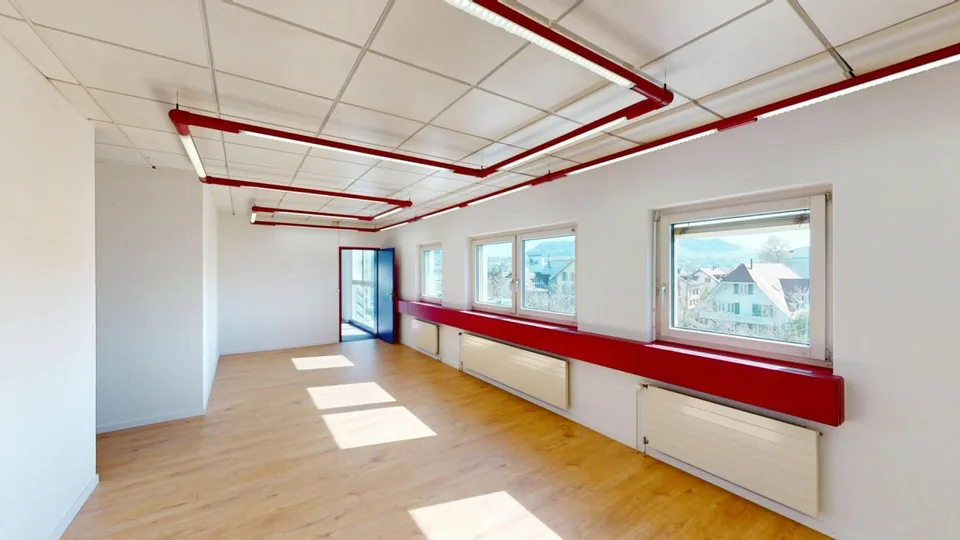 Office premises on the attic floor – photo 10 of 12