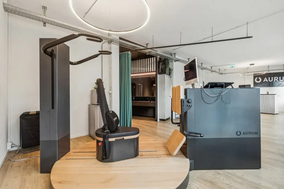 Studio di fitness o spazio ufficio moderno e luminoso in posizione centrale vicino alla stazione di Winterthur