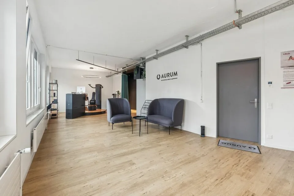 Studio di fitness o spazio ufficio moderno e luminoso in posizione centrale vicino alla stazione di Winterthur