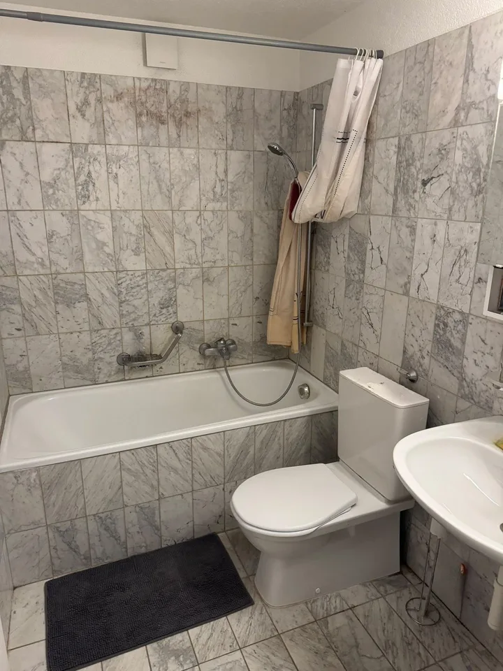 Helles 2-Zimmer-Wohnung mit Panoramablick in Neuchâtel