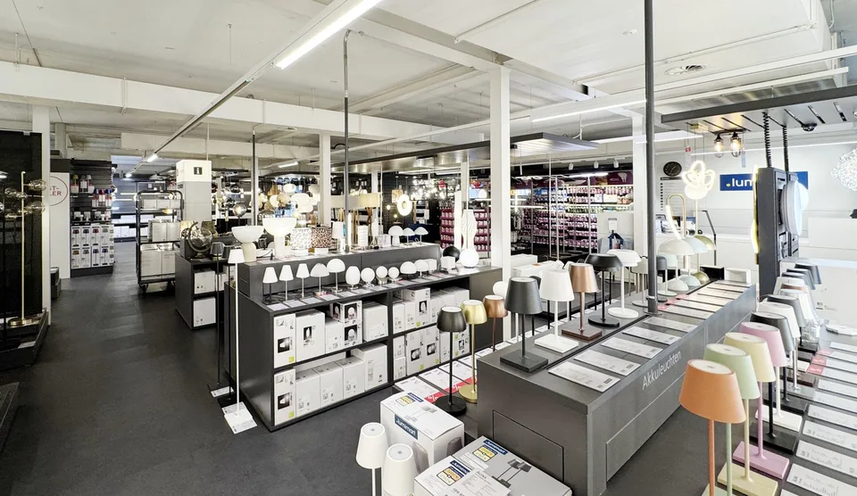Espace commercial moderne dans le centre de Biel