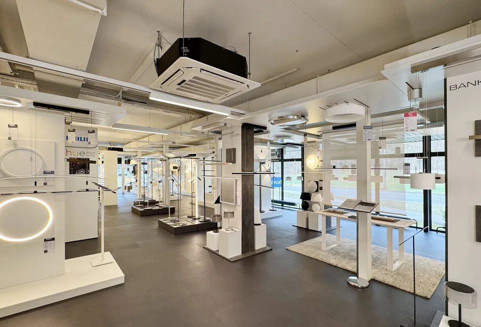 Espace commercial moderne dans le centre de Biel