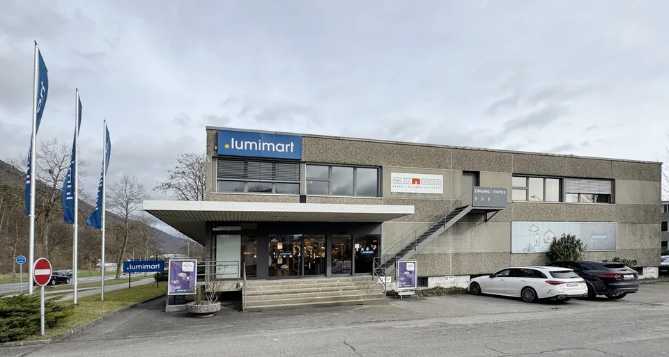 Espace commercial moderne dans le centre de Biel