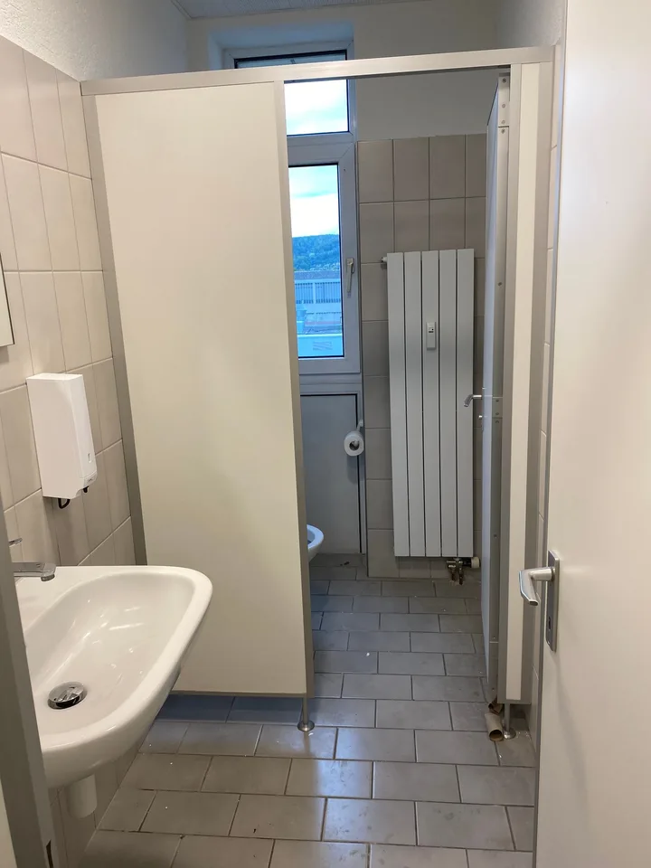 Ottimi locali per ufficio vicino a Saline Raurica!