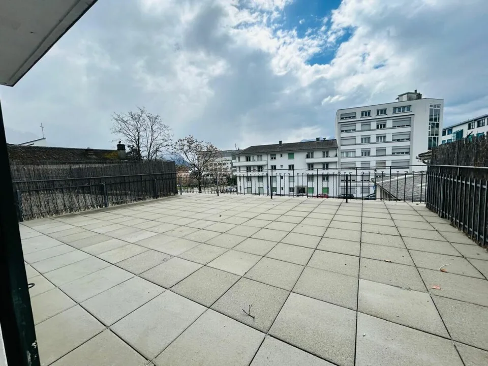 Appartement de 2 pièces avec grande terrasse