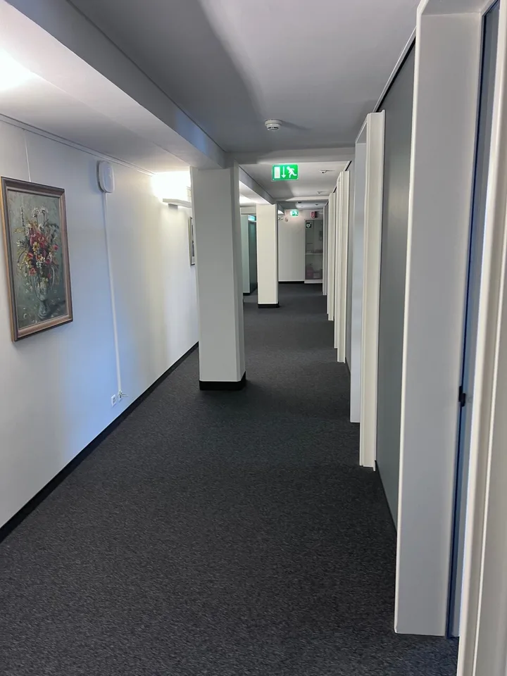 À louer - 1'410 m² de bureaux avec dépôt et parkings à Lausanne – photo 7 sur 10