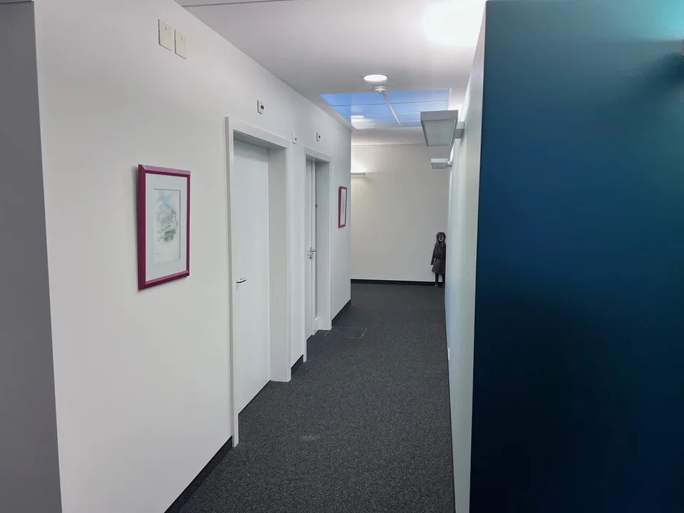 À louer - 1'410 m² de bureaux avec dépôt et parkings à Lausanne – photo 6 sur 10