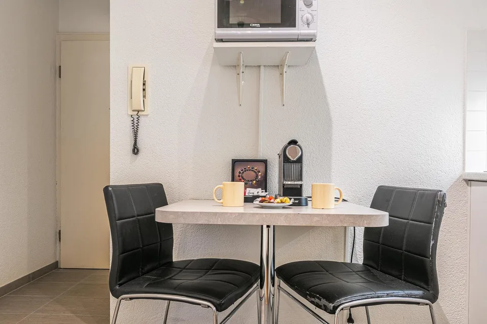Studio moderno arredato vicino alla stazione di Losanna – Rue du Simplon 10! – foto 8 di 9